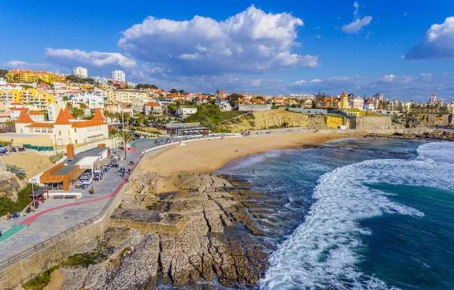 Buy House in Estoril